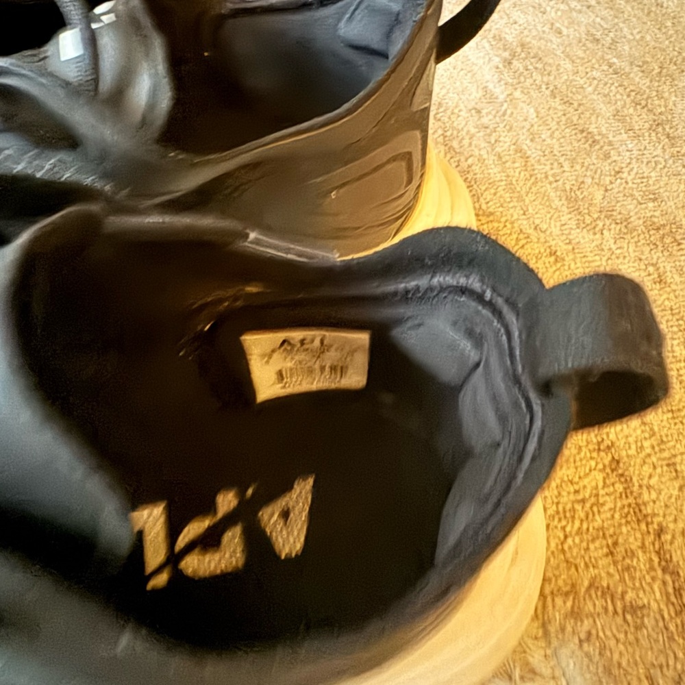 APL Women’s Sneaker - Picture 5 of 6
